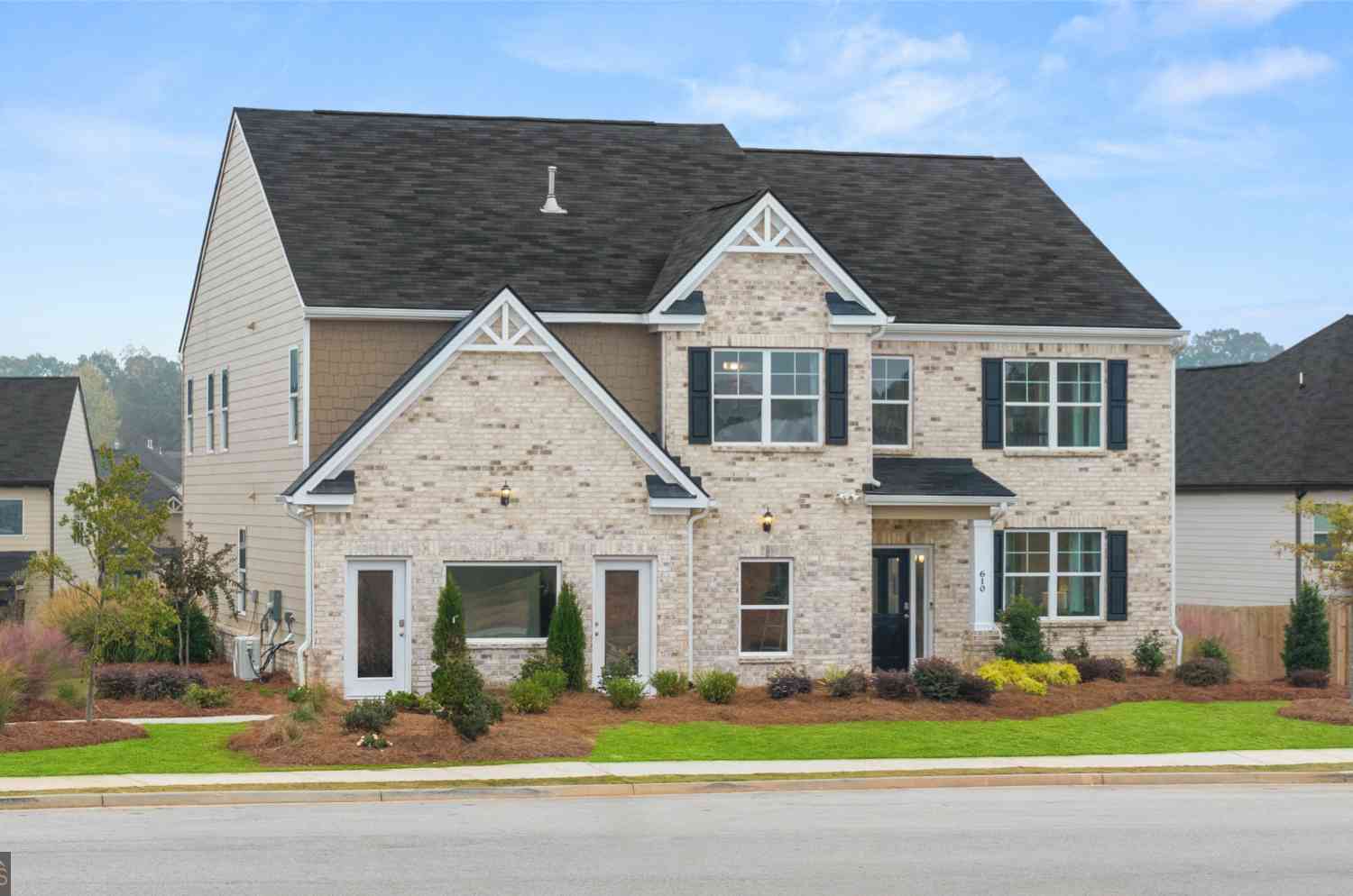 Homes For Sale - 1624 Bernard Court<br/> Henry County, Hampton, GA 30228