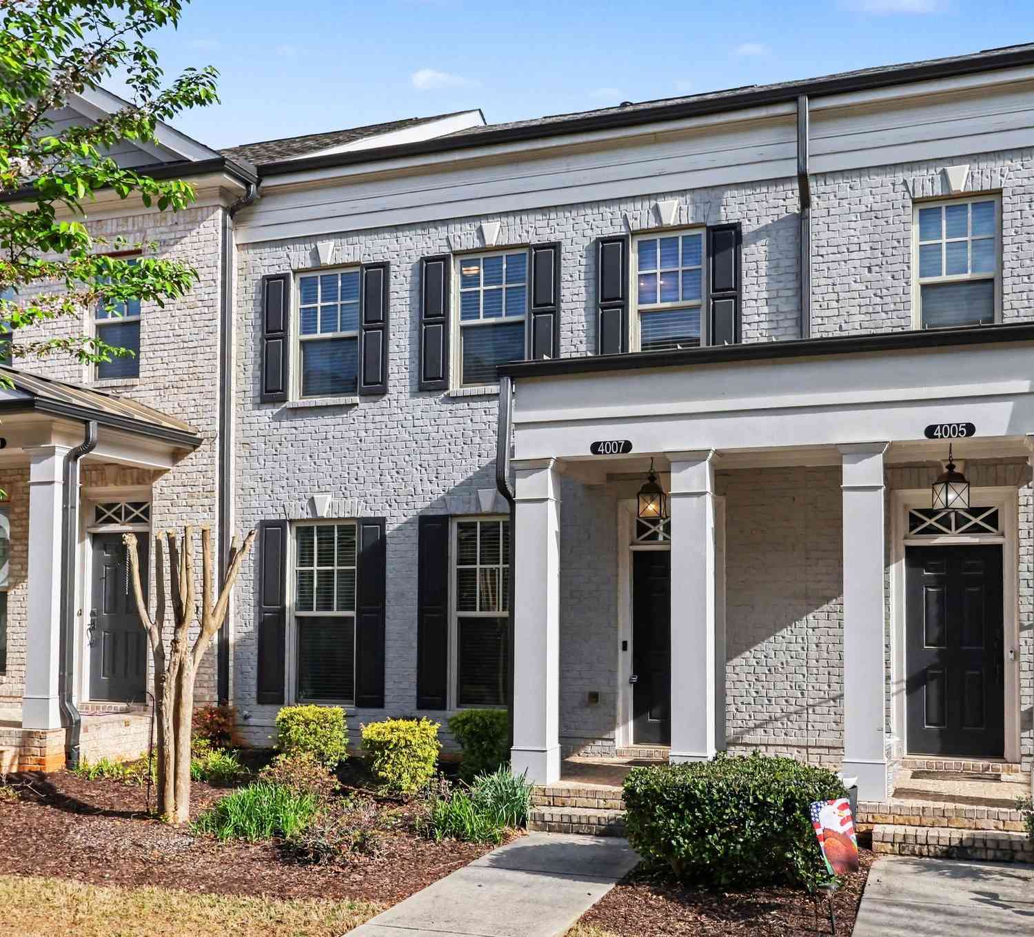 Townhouse For Sale - 4007 Vickery Glen<br/> Roswell, GA 30075