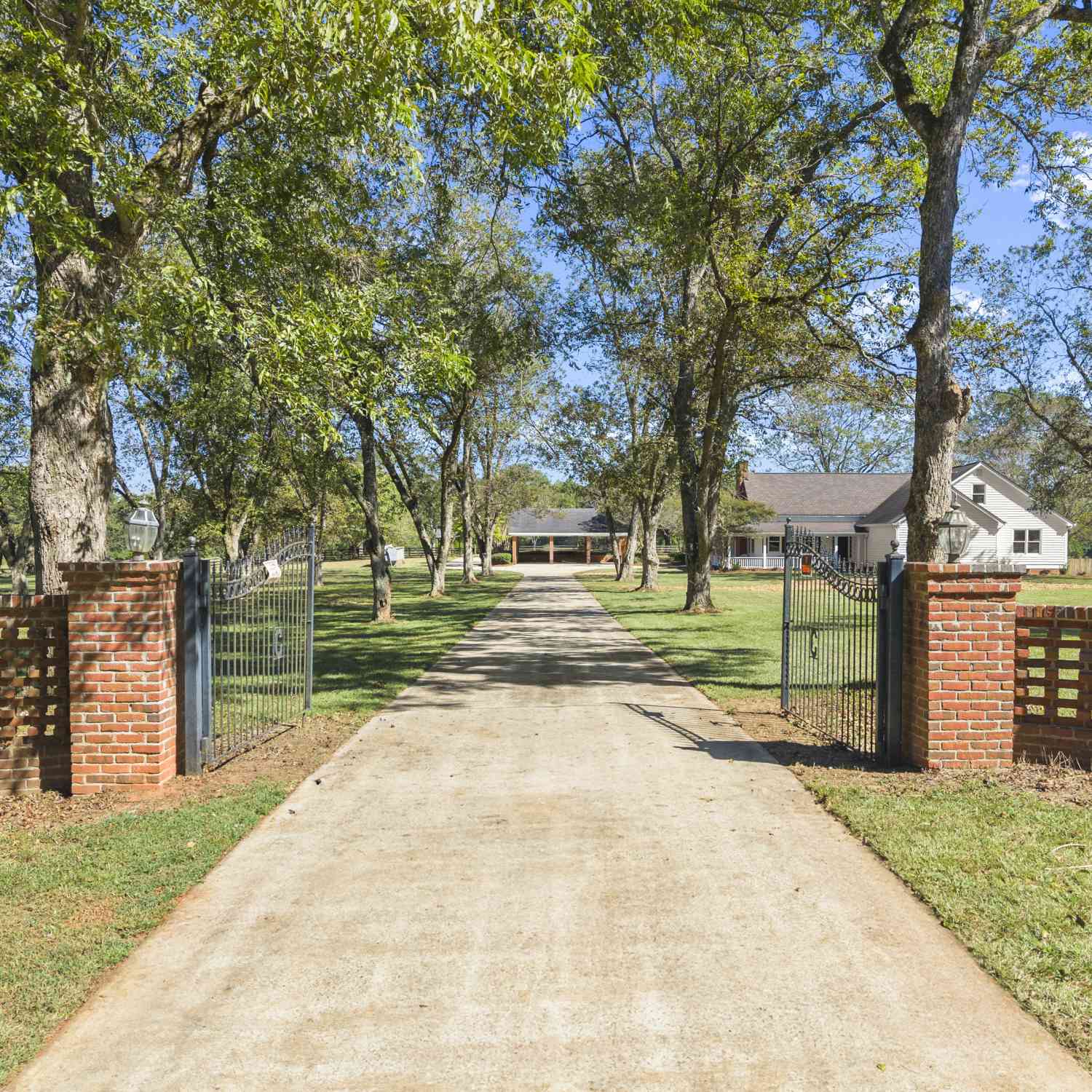 Homes For Sale - 1972 Rest Haven Road<br/> Yatesville, GA 31097