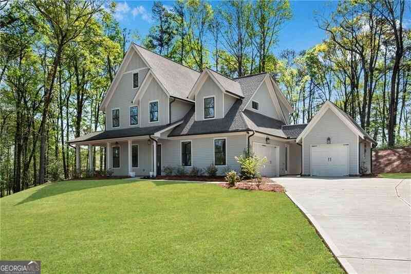 Homes For Sale - 1 Ewing Way<br/> Monroe, GA 30656