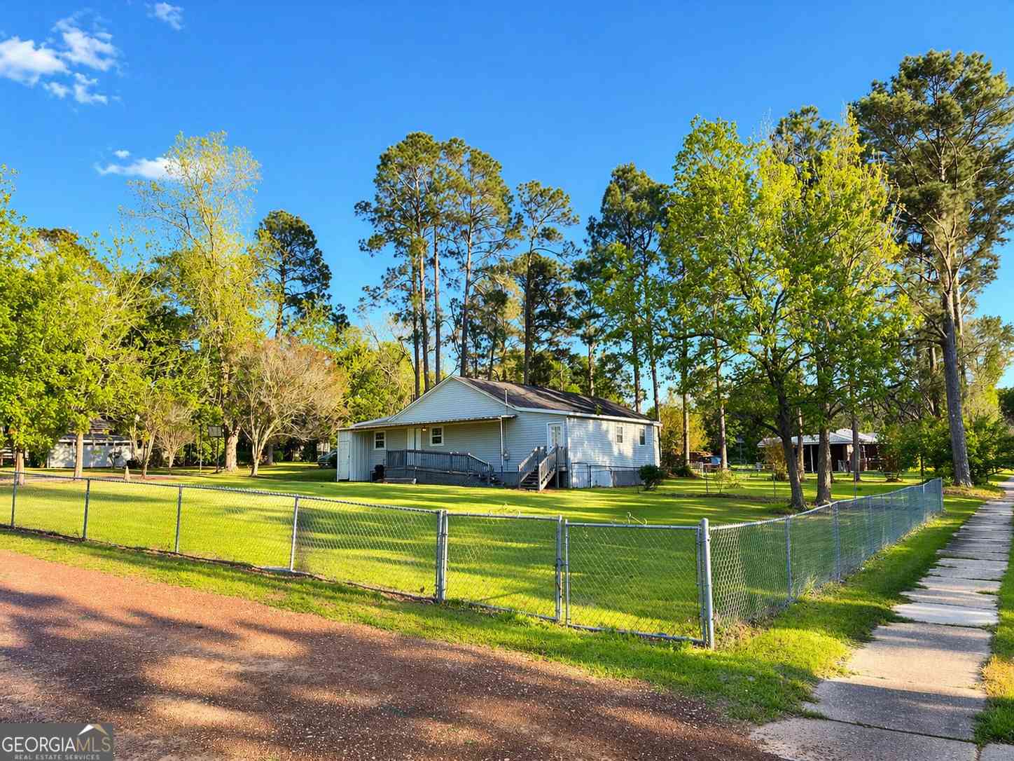 Homes For Sale - 21 6th Avenue<br/> Rochelle, GA 31079