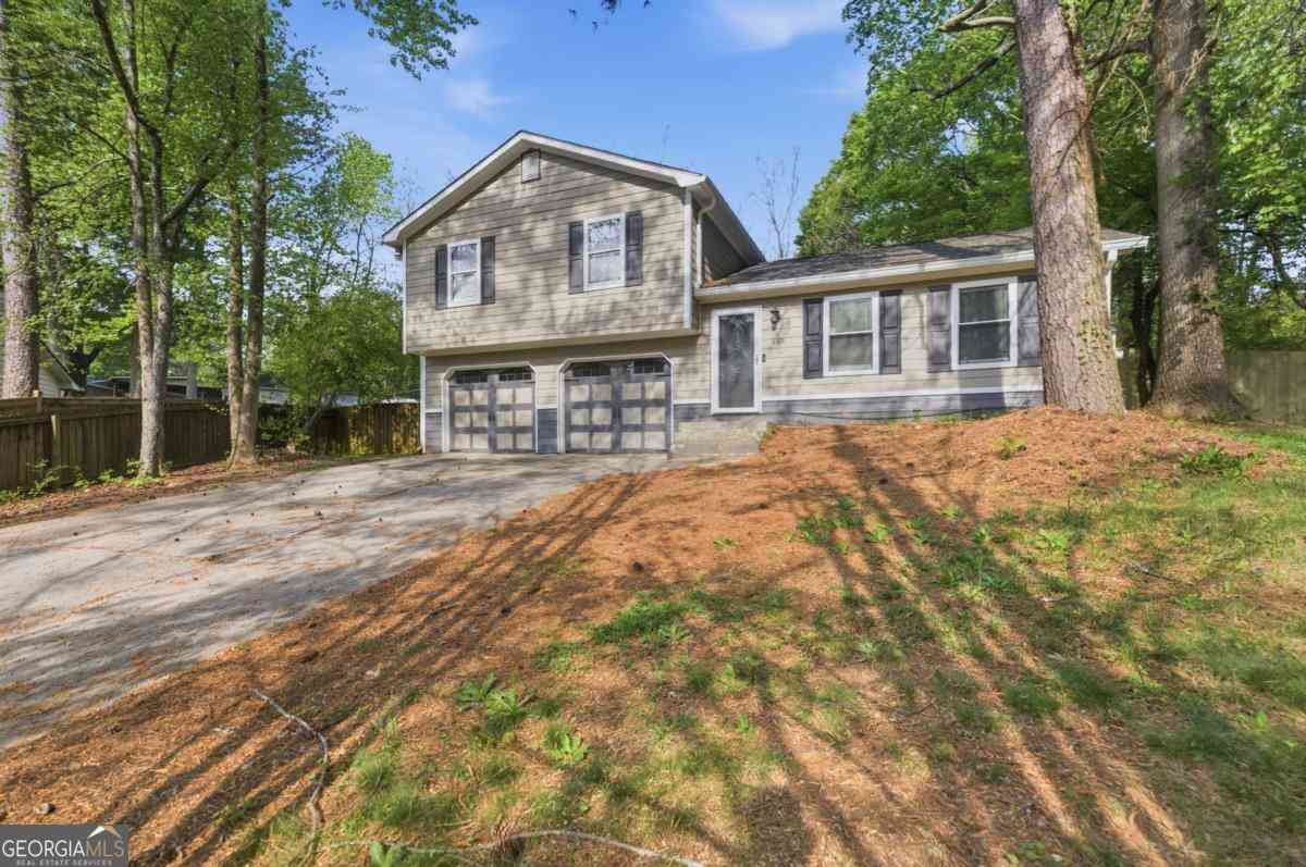 Homes For Sale - 1169 Dustin Court<br/> Dekalb County, Stone Mountain, GA 30088