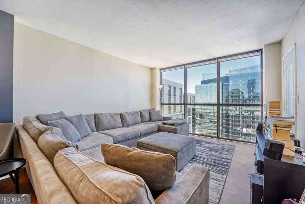 Condo For Sale - 1280 W Peachtree Street NW #3312<br/> Atlanta, GA 30309