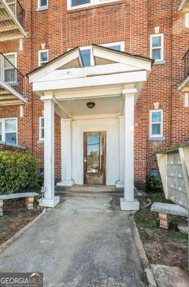 Condo For Sale - 373 Moreland Avenue NE #206<br/> Atlanta, GA 30307