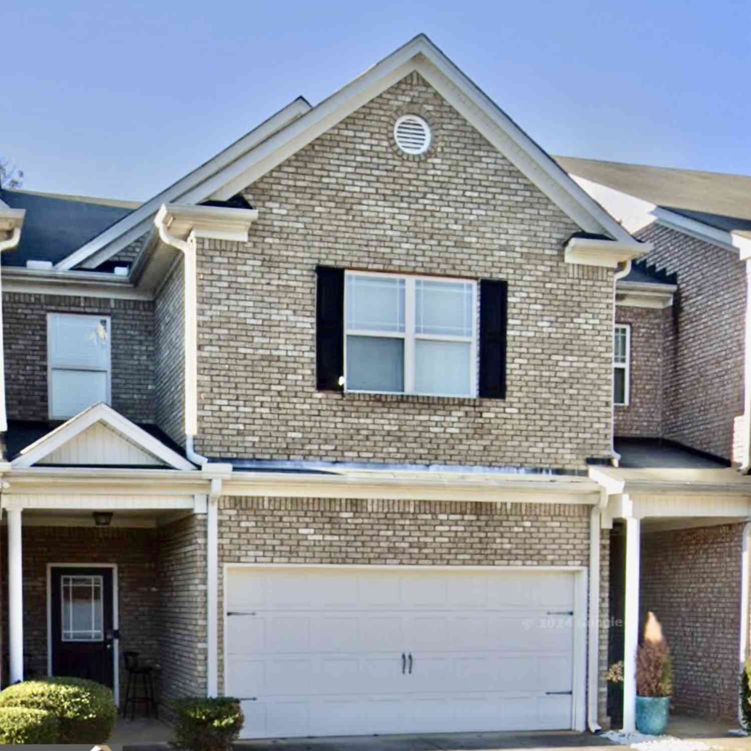 Townhouse For Sale - 234 Greenview Lane<br/> Lawrenceville, GA 30046