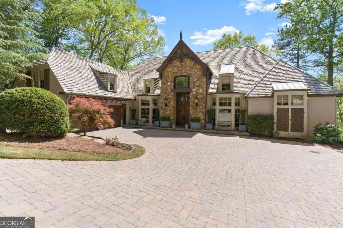 Homes For Sale - 581 Pine Valley Road SE<br/> Marietta, GA 30067