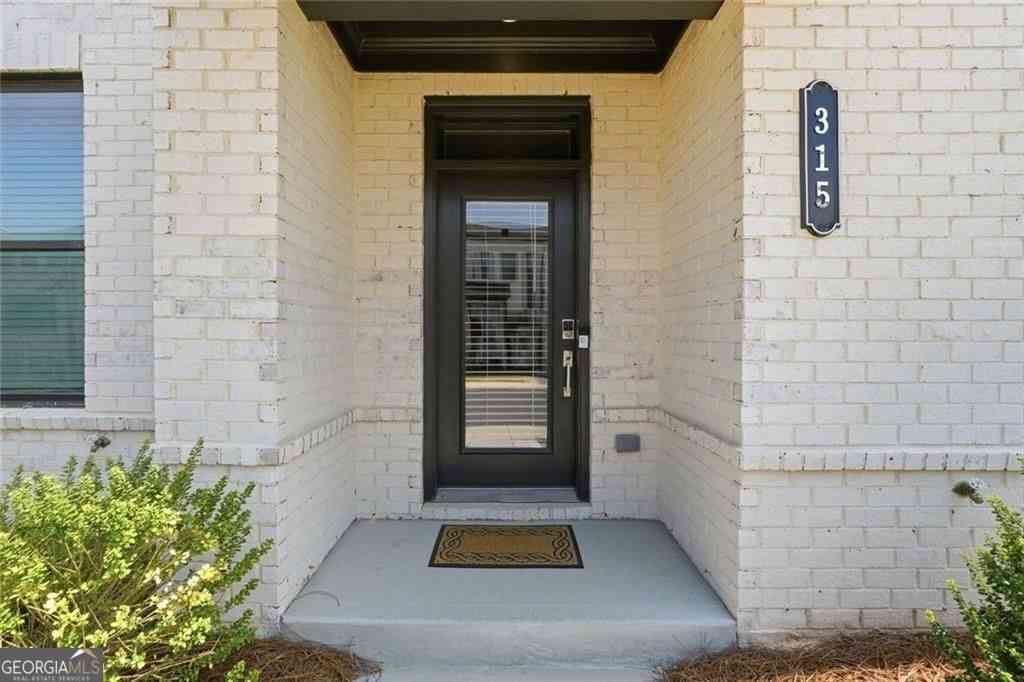 Townhouse For Sale - 315 Sammon Way<br/> Lawrenceville, GA 30046