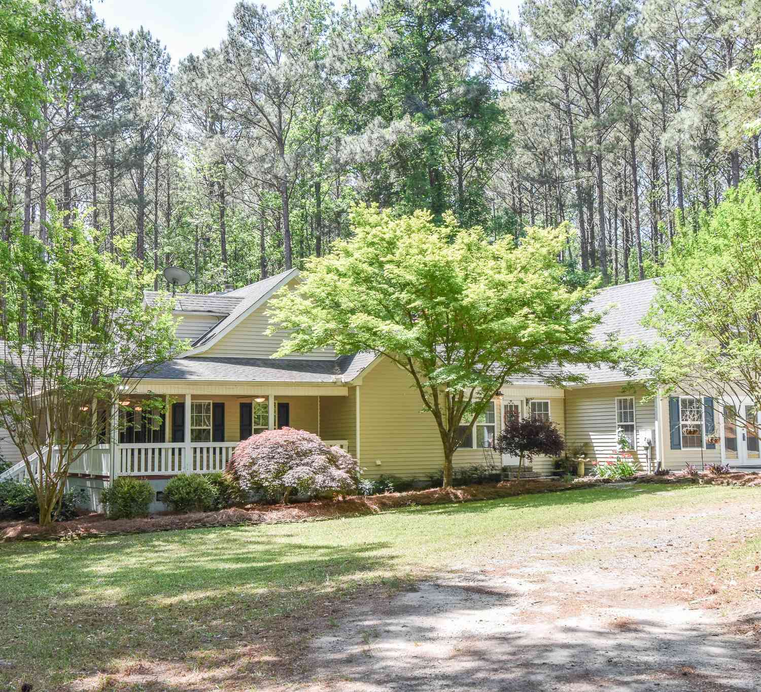 Homes For Sale - 75 Katies Court<br/> Meansville, GA 30256