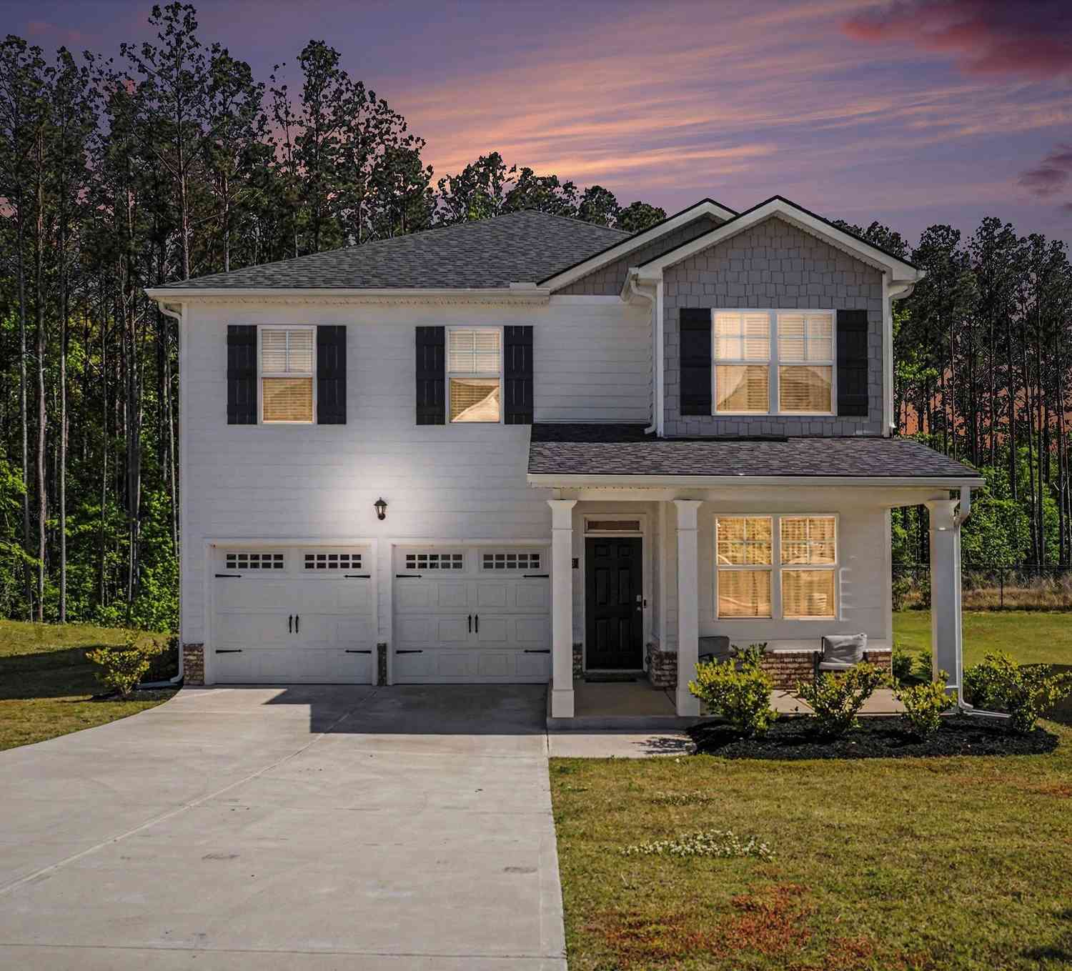 Homes For Sale - 216 Friendship Oak Way<br/> Hampton, GA 30228
