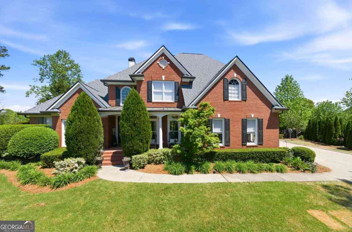 Homes For Sale - 5320 Brookglen Court<br/> Cumming, GA 30040