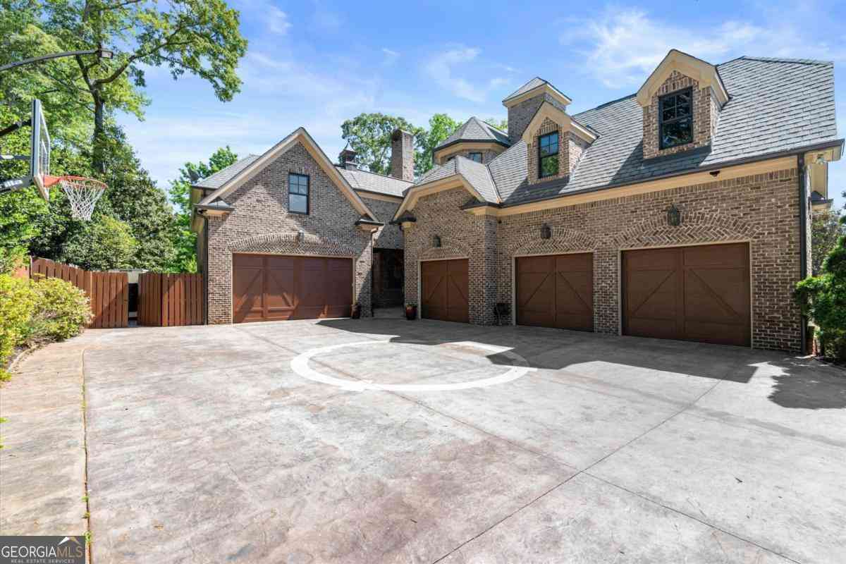 Homes For Sale - 271 Pine Valley Drive SE<br/> Marietta, GA 30067