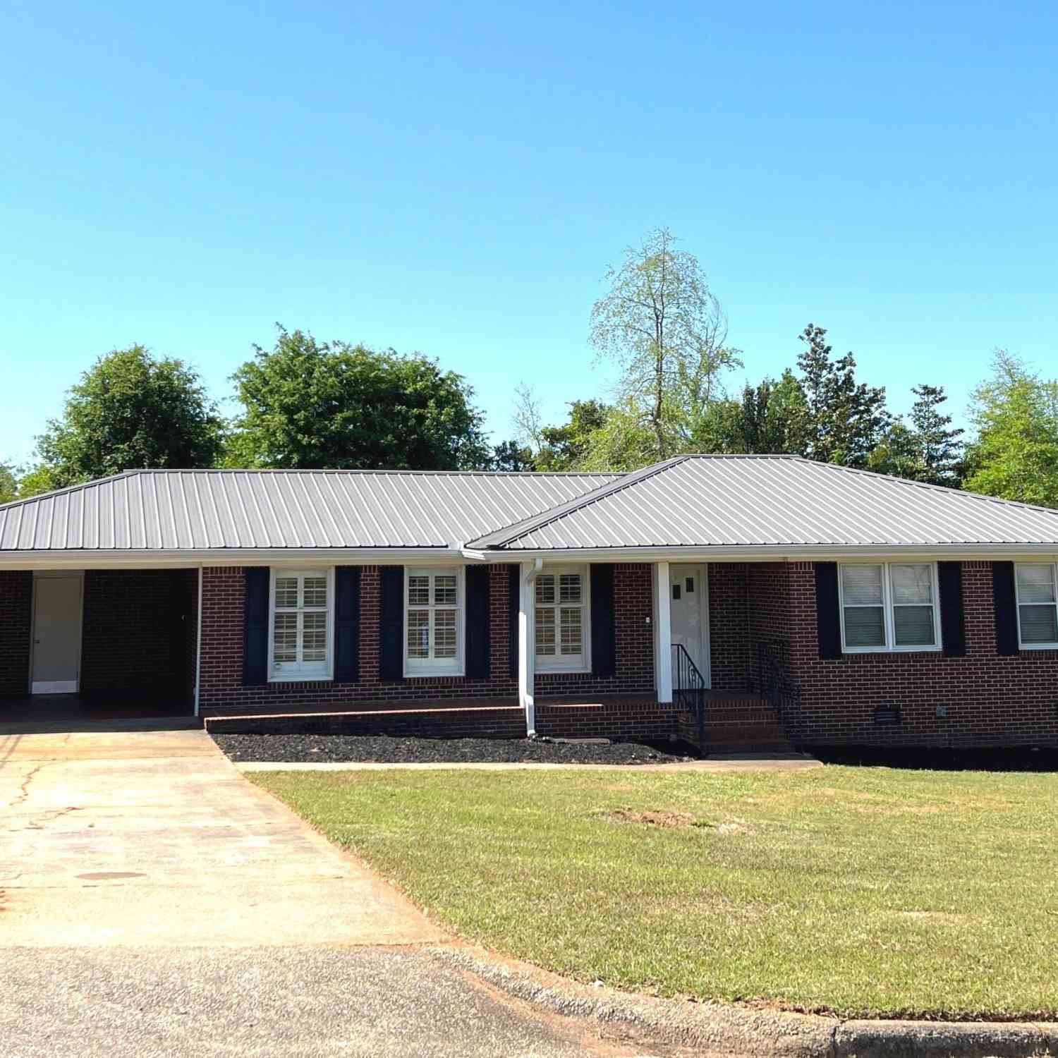 Homes For Sale - 6 Colonial Drive<br/> Coweta County, Newnan, GA 30263