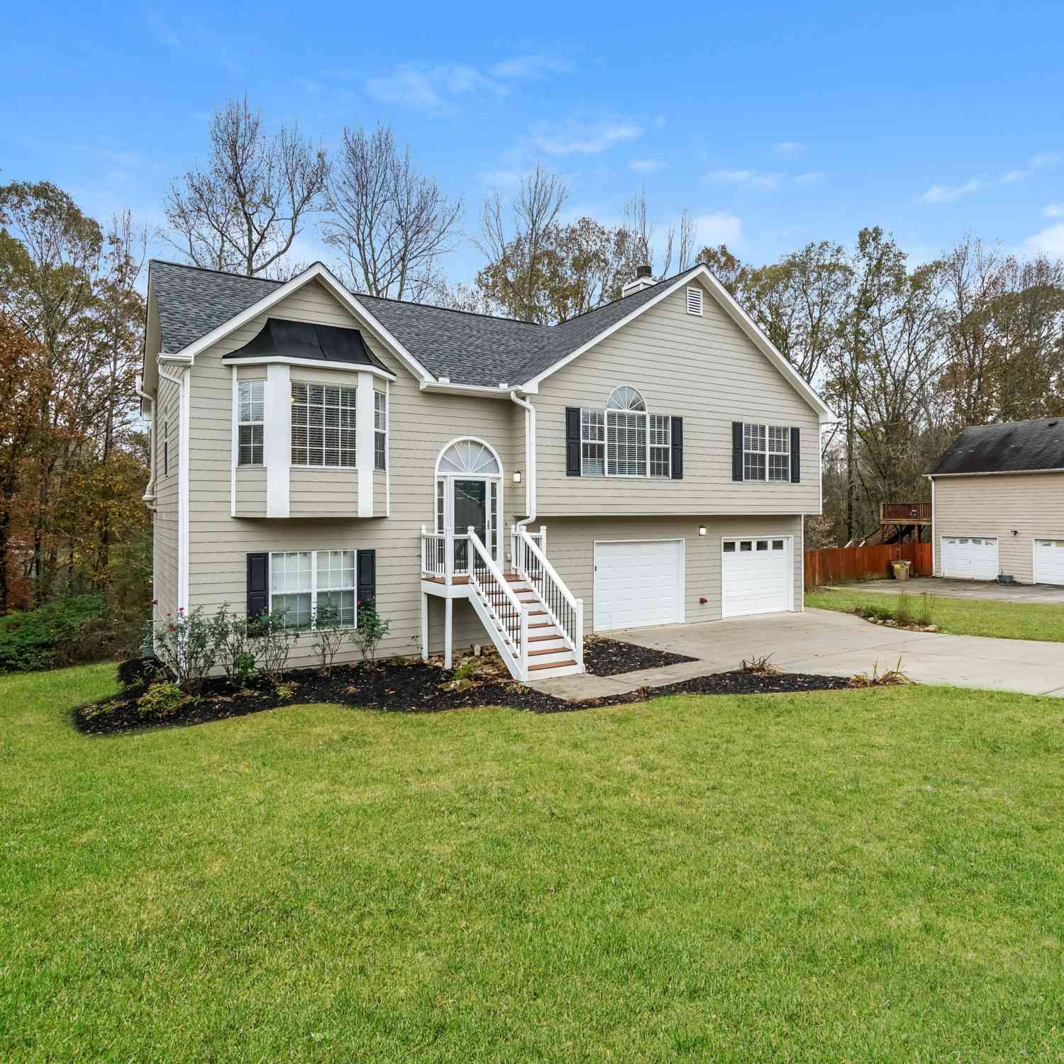 Homes For Sale - 89 Summer Creek Place<br/> Dallas, GA 30157