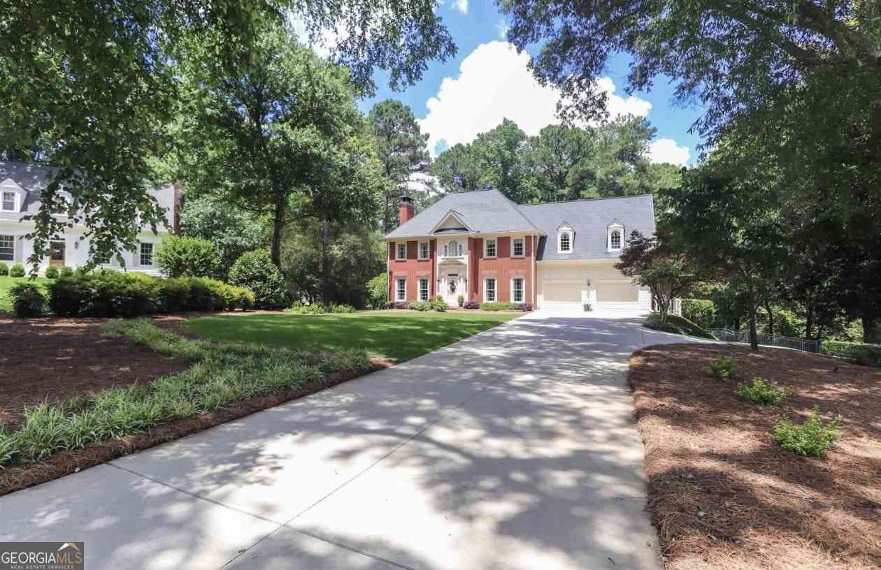 Homes For Sale - 130 Winterthur Court<br/> Fayette County, Fayetteville, GA 30214