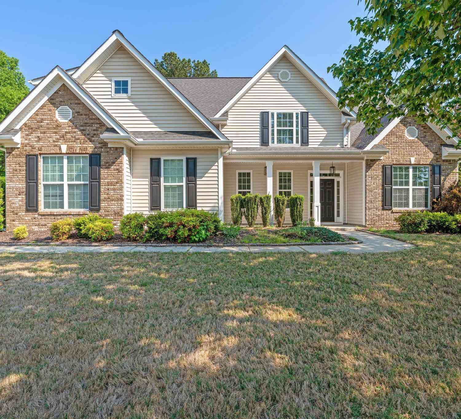Homes For Sale - 241 Otter Circle<br/> Fayette County, Fayetteville, GA 30215
