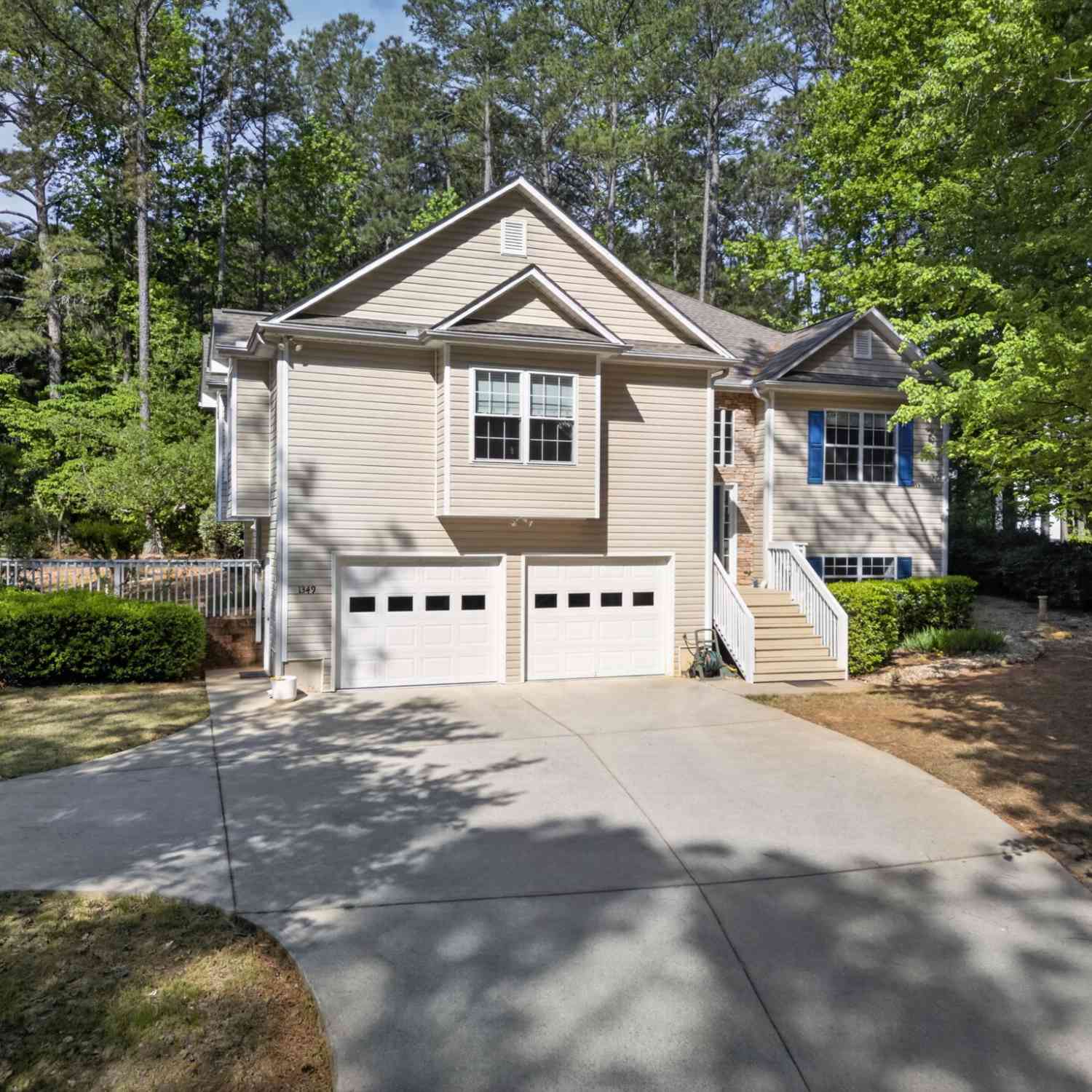 Homes For Sale - 1349 Southgate Drive<br/> Carroll County, Villa Rica, GA 30180