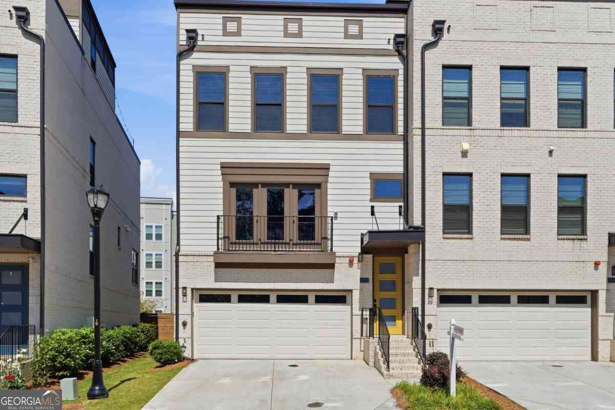 Townhouse For Sale - 1151 Rivard Circle NW<br/> Atlanta, GA 30318