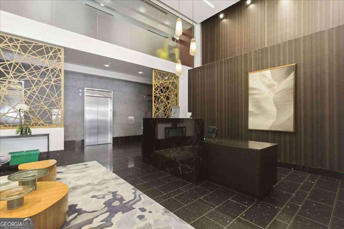 Condo For Sale - 44 Peachtree Place NE #1527<br/> Atlanta, GA 30309