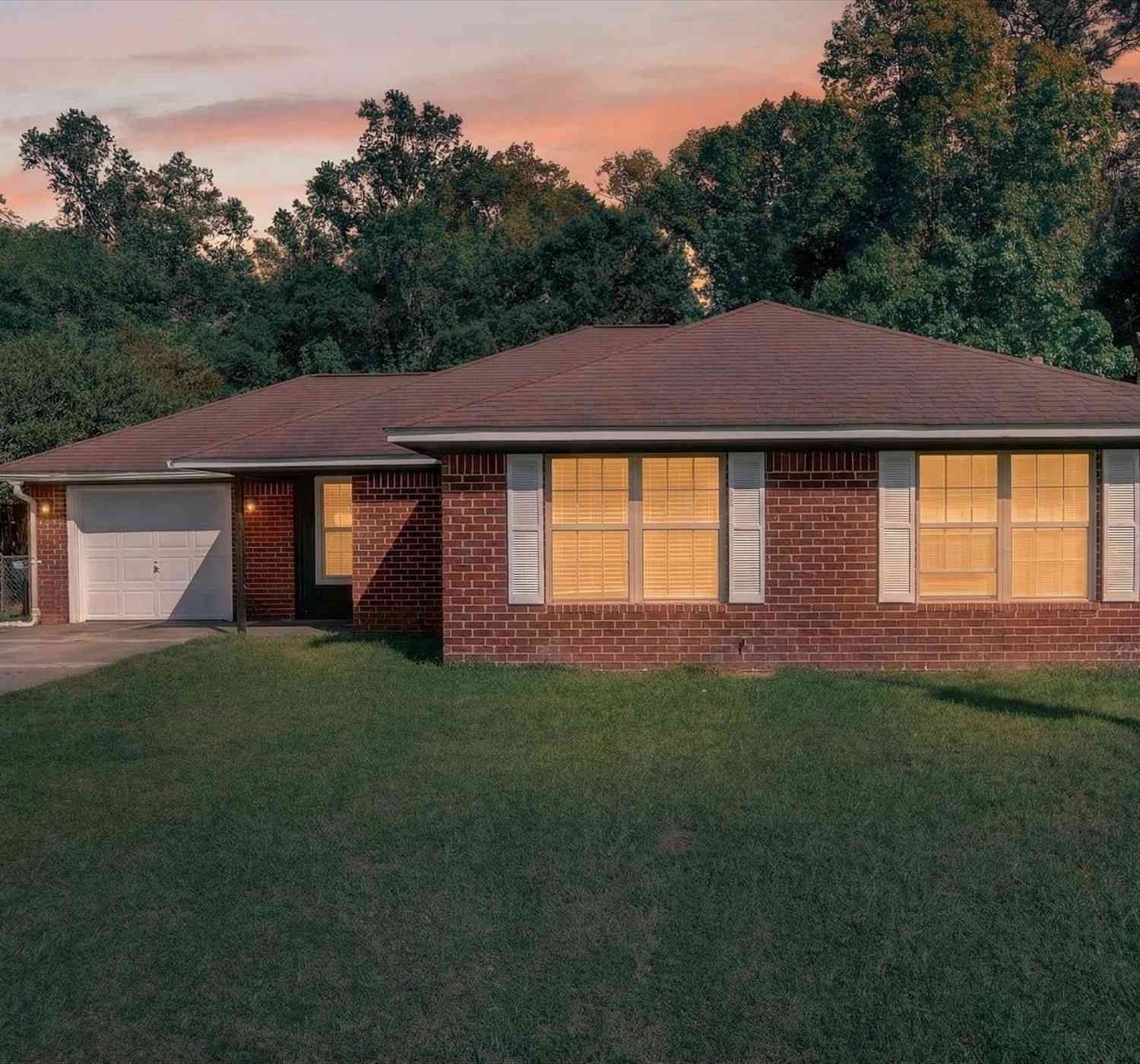 Homes For Sale - 815 Sagewood Drive<br/> Liberty County, Hinesville, GA 31313