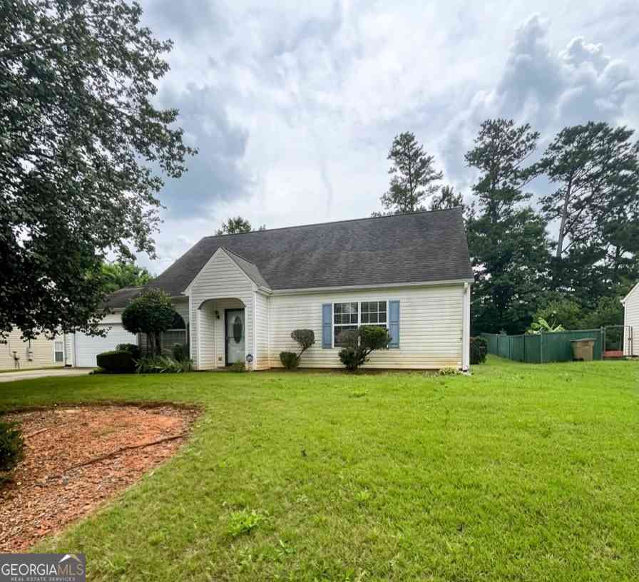 Homes For Sale - 2759 Holly Berry Drive<br/> Ellenwood, GA 30294