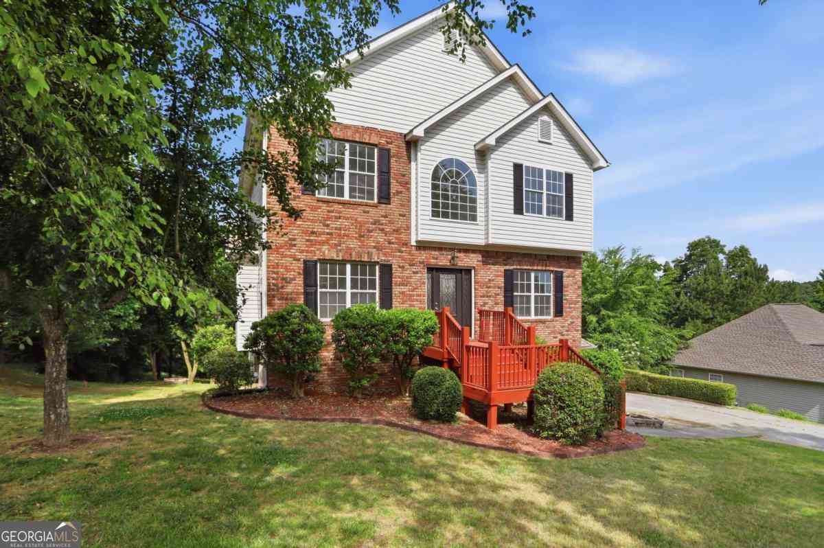 Homes For Sale - 250 Orchard Way SE<br/> Calhoun, GA 30701