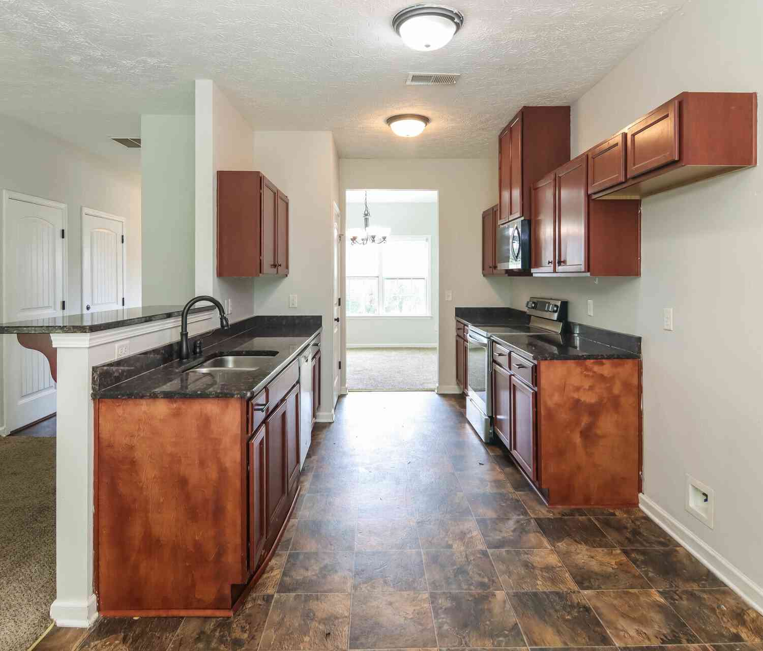 Homes For Sale - 20 Forest Ridge Lane<br/> Phenix City, AL 36869
