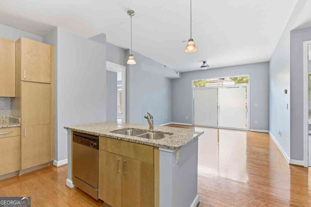 Condo For Sale - 711 Cosmopolitan Drive NE #213<br/> Atlanta, GA 30324