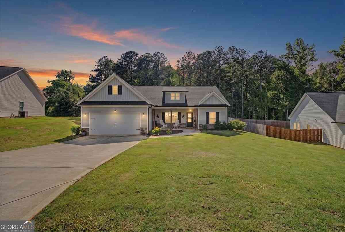 Homes For Sale - 119 Holly Farms Court<br/> Rockmart, GA 30153