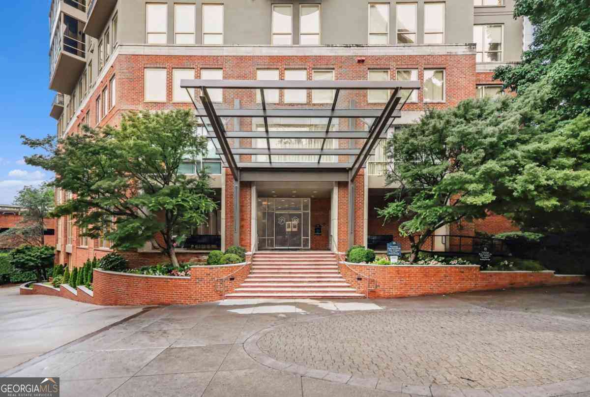 Condo For Sale - 2626 Peachtree Road NW #205<br/> Atlanta, GA 30305