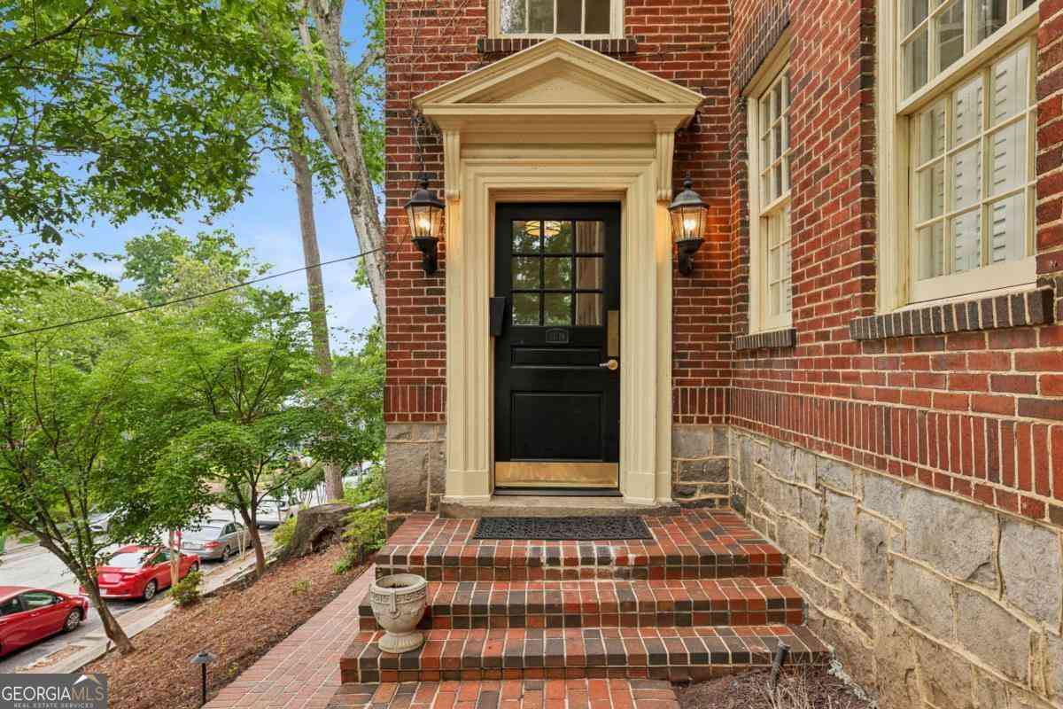 Condo For Sale - 1 S Prado NE #18<br/> Atlanta, GA 30309
