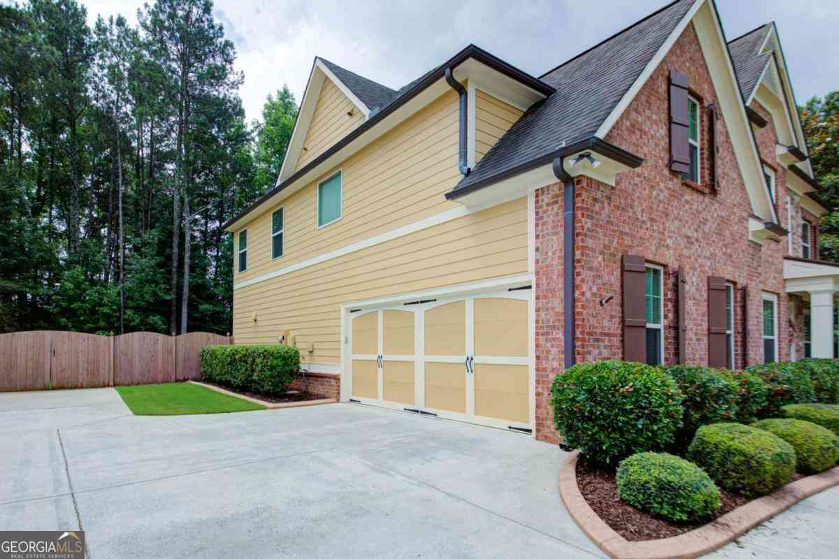 Homes For Sale - 5731 Islington Drive<br/> Powder Springs, GA 30127
