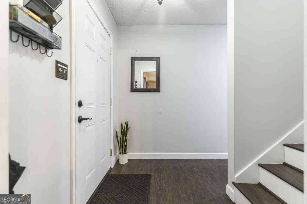 Townhouse For Sale - 132 Sussex Drive<br/> Warner Robins, GA 31088