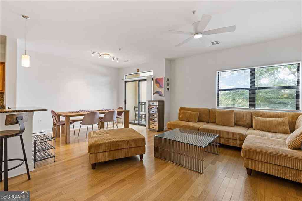 Condo For Sale - 2230 Cheshire Bridge Road NE #510<br/> Atlanta, GA 30324