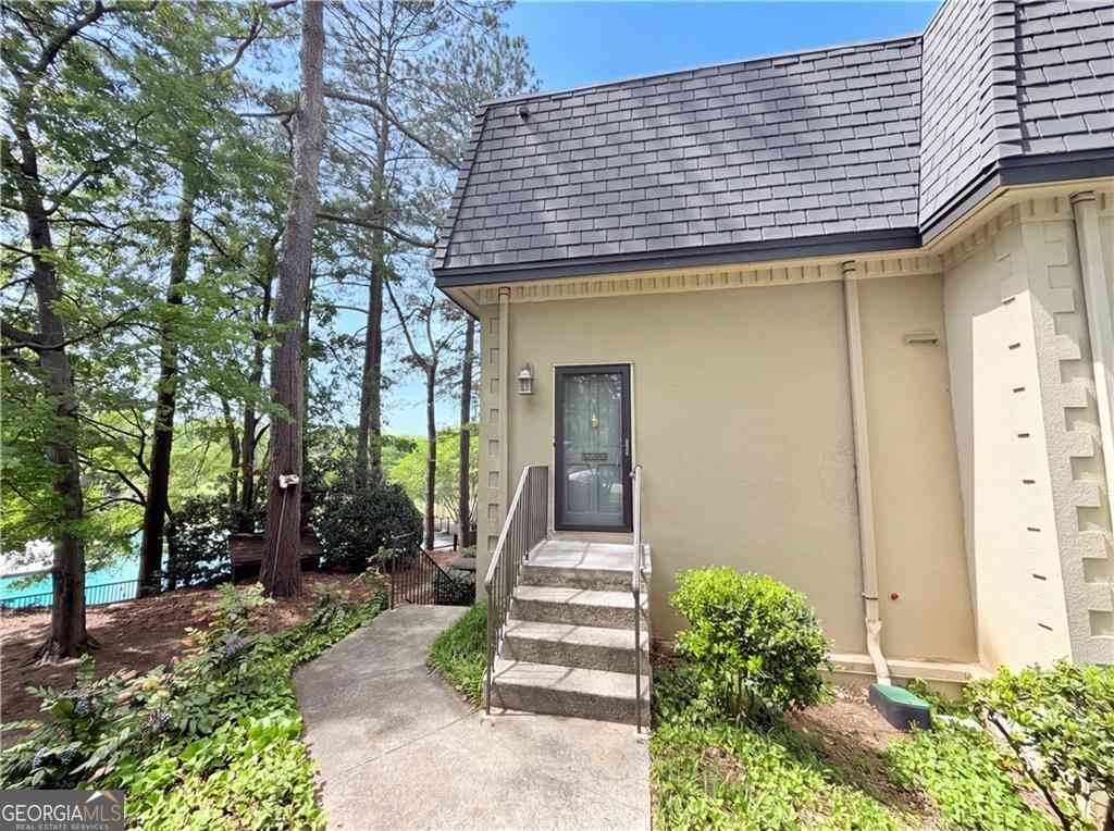 Condo For Sale - 27 Chaumont Square NW<br/> Atlanta, GA 30327