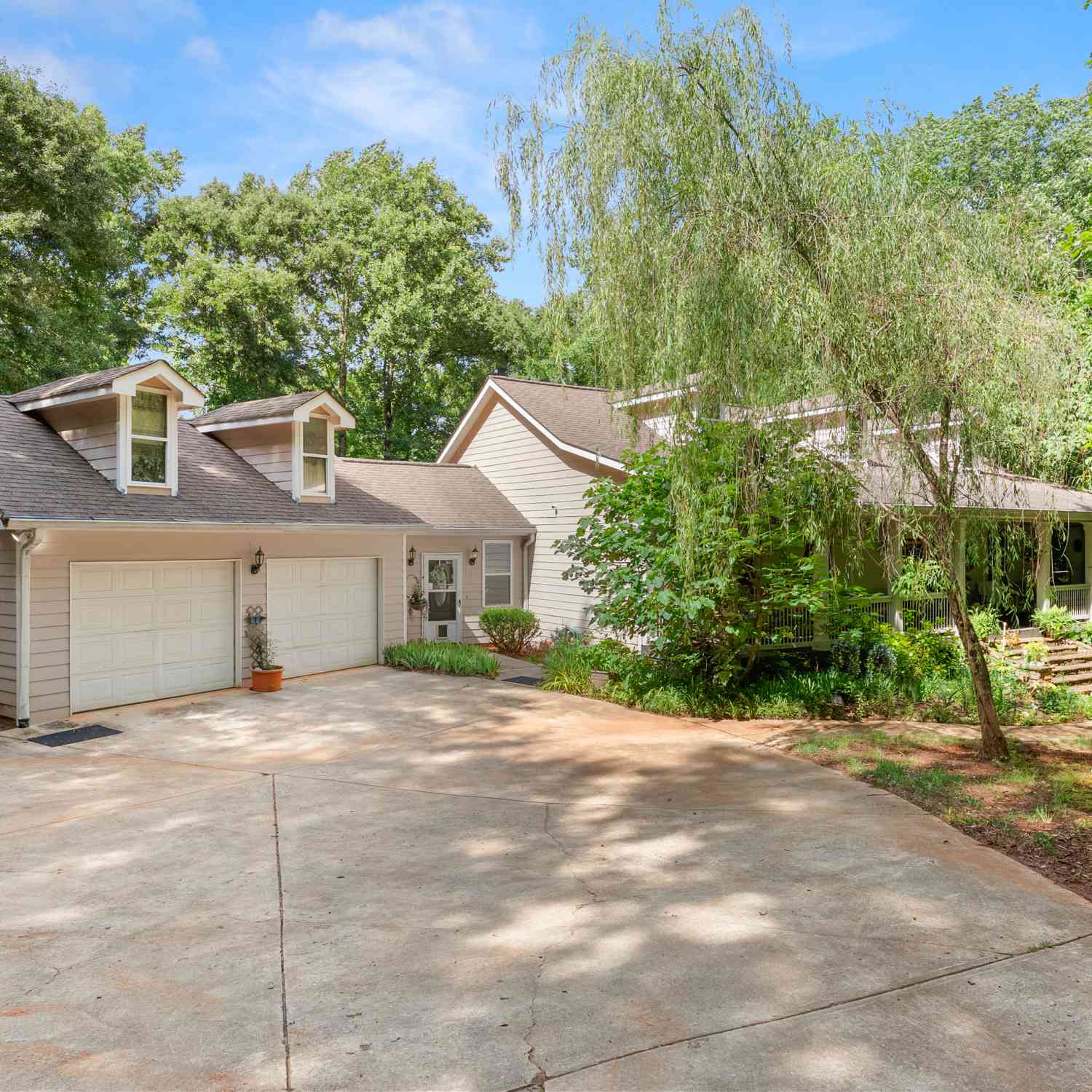Homes For Sale - 45 River Chase<br/> Hoschton, GA 30548