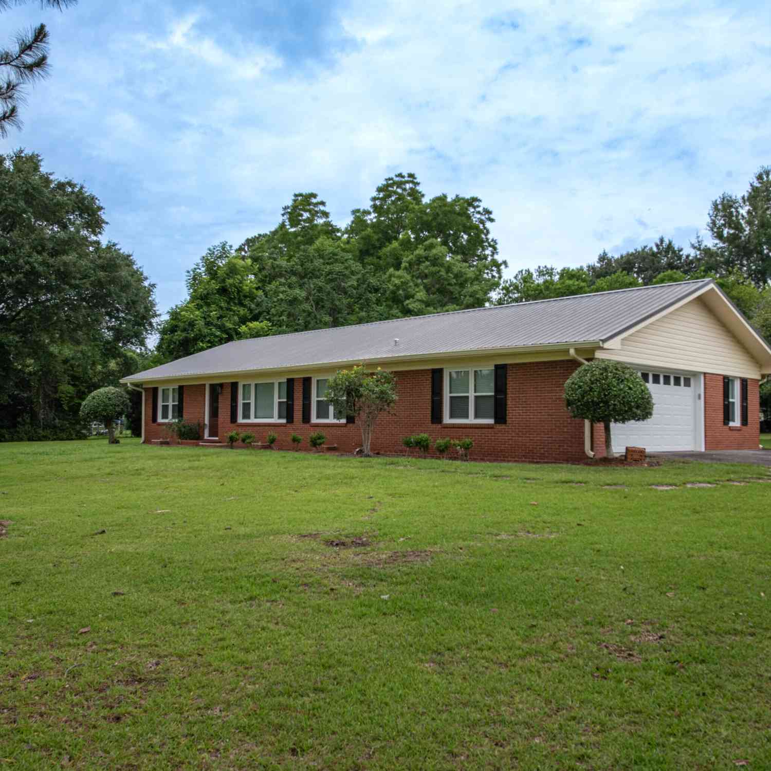 Homes For Sale - 281 Peggy Drive<br/> Fort Valley, GA 31030