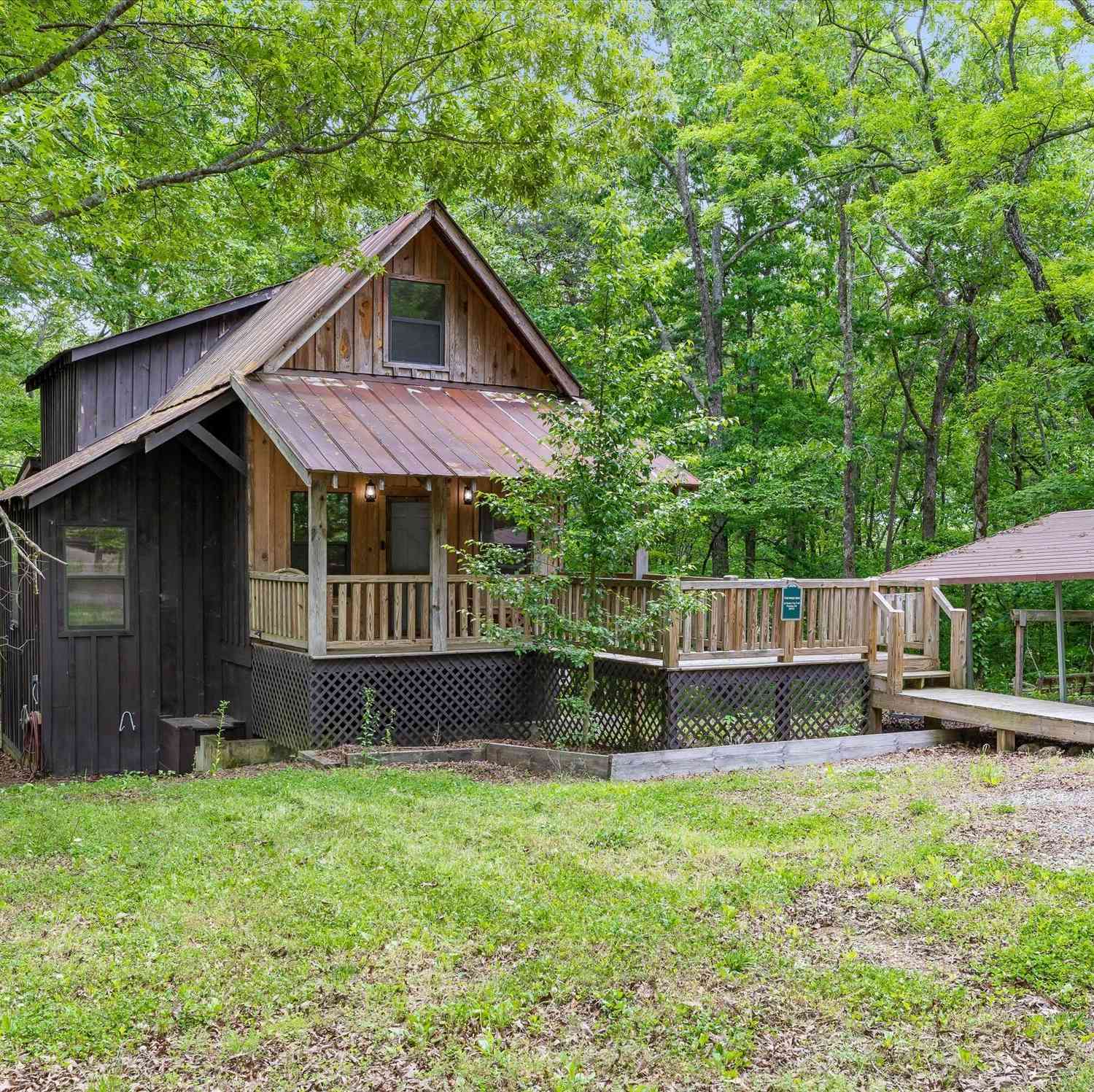 Homes For Sale - 65 Rocky Top Trail<br/> Trenton, GA 30752