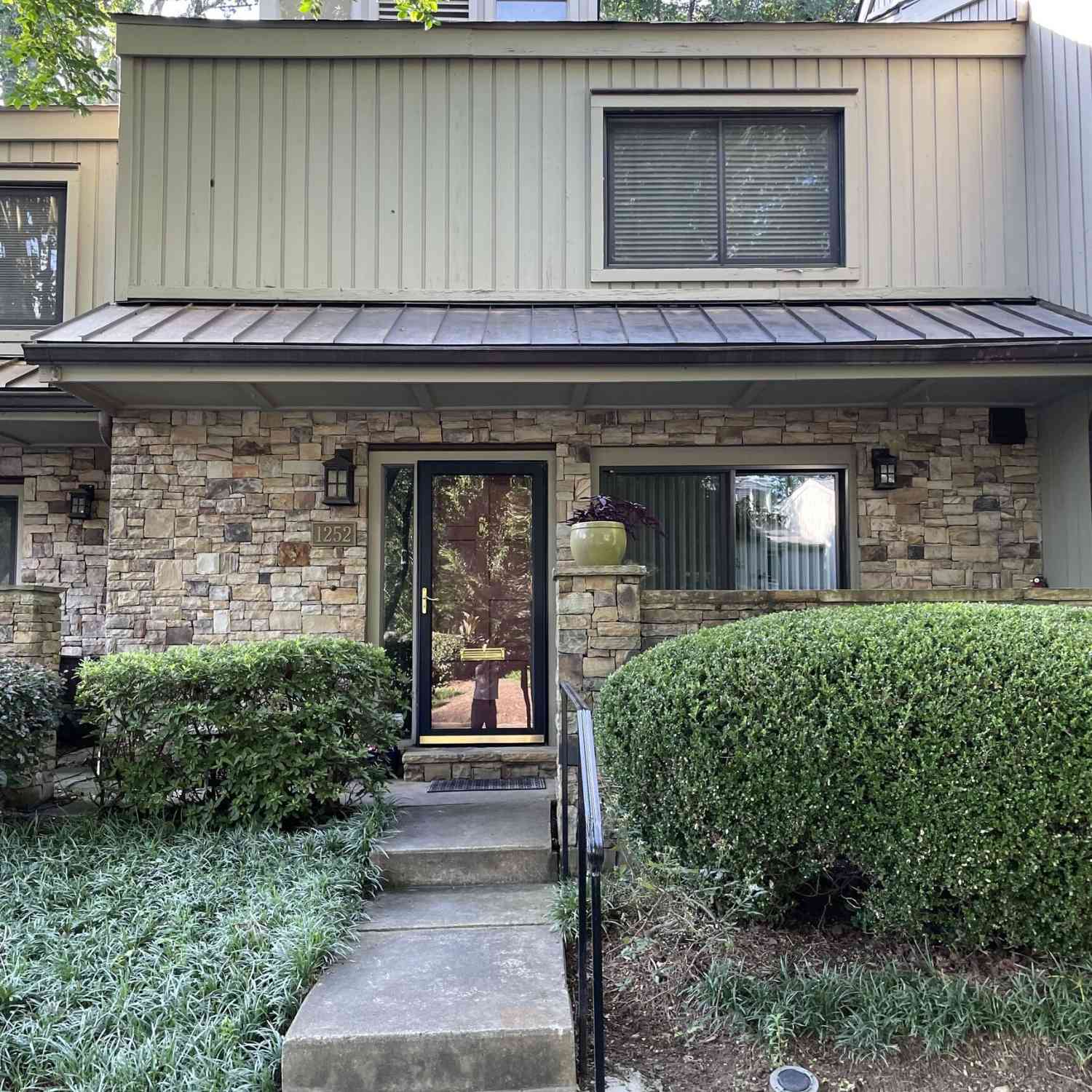Townhouse For Sale - 1252 Druid Knoll Drive NE<br/> Dekalb County, Brookhaven, GA 30319