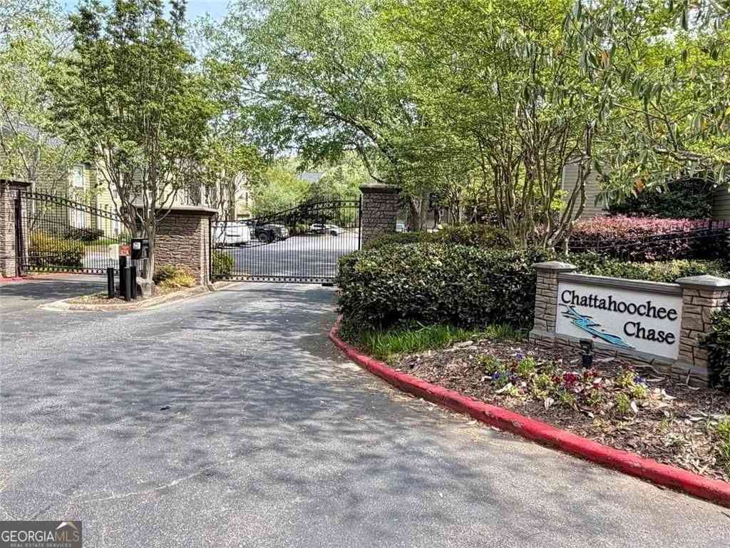 Townhouse For Sale - 1148 Riverbend Club Drive SE<br/> Atlanta, GA 30339