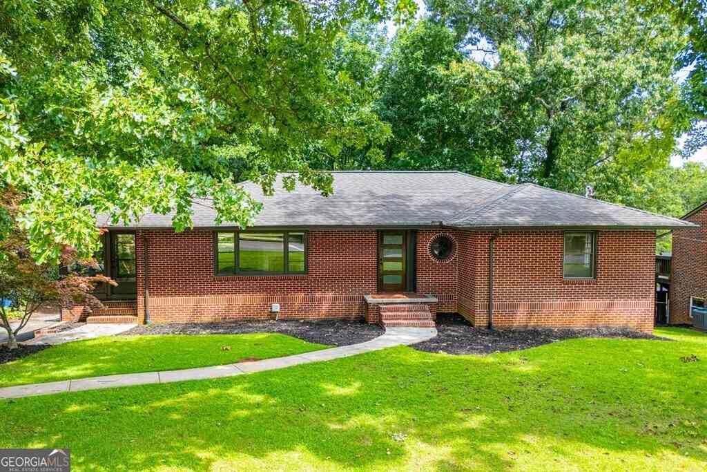 Homes For Sale - 2020 Maple Street<br/> Carrollton, GA 30117