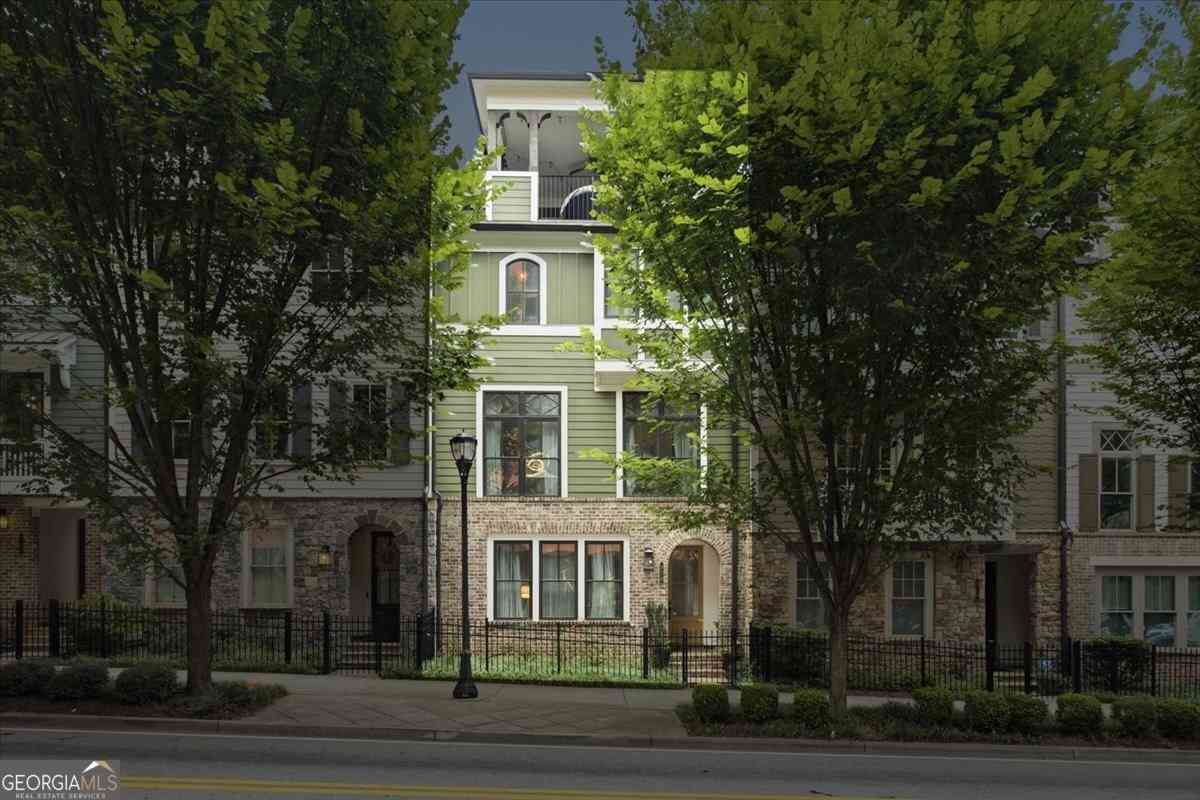 Townhouse For Sale - 976 Memorial Walk SE<br/> Atlanta, GA 30316