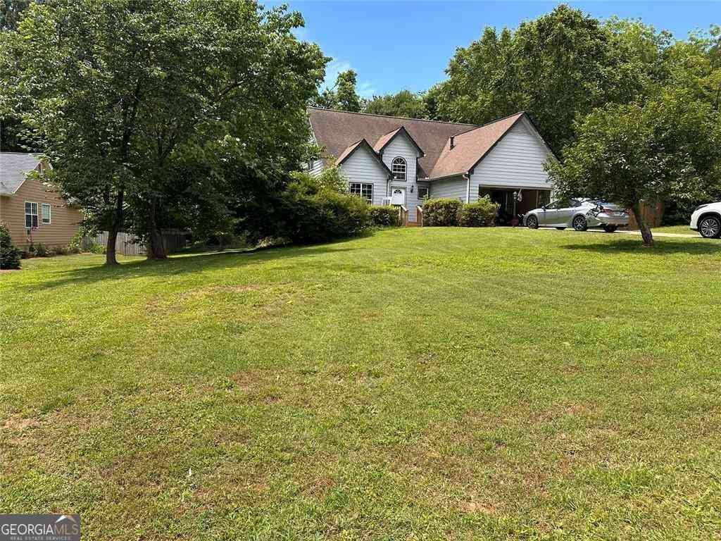 Homes For Sale - 7710 Silversmith Drive<br/> Cumming, GA 30028