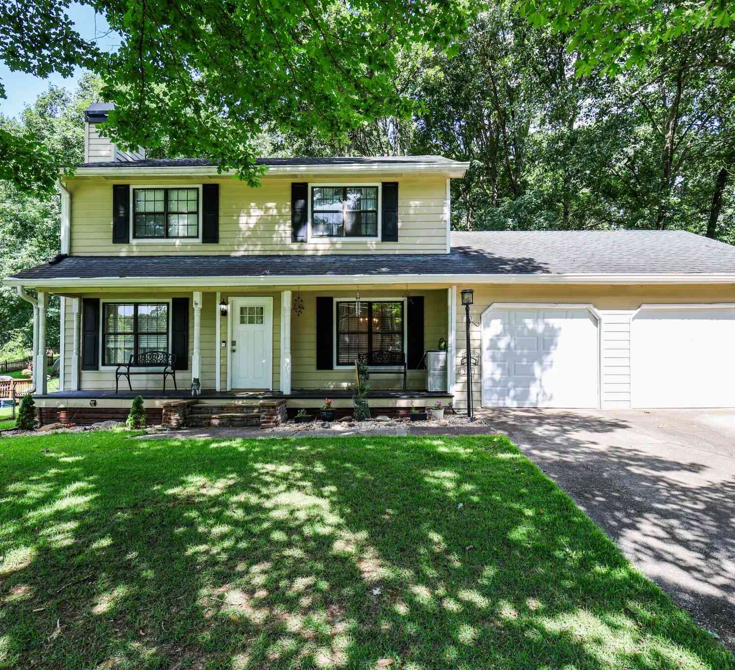 Homes For Sale - 3129 N Woods Trail<br/> Douglasville, GA 30135