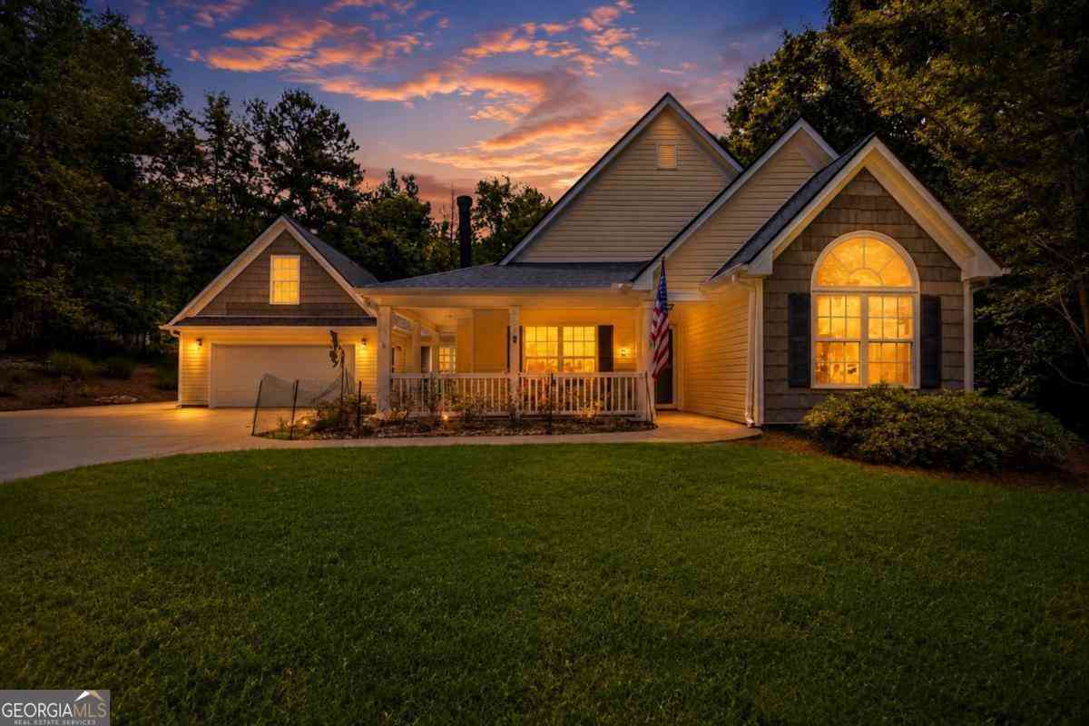 Homes For Sale - 280 E River Bend Drive<br/> Eatonton, GA 31024