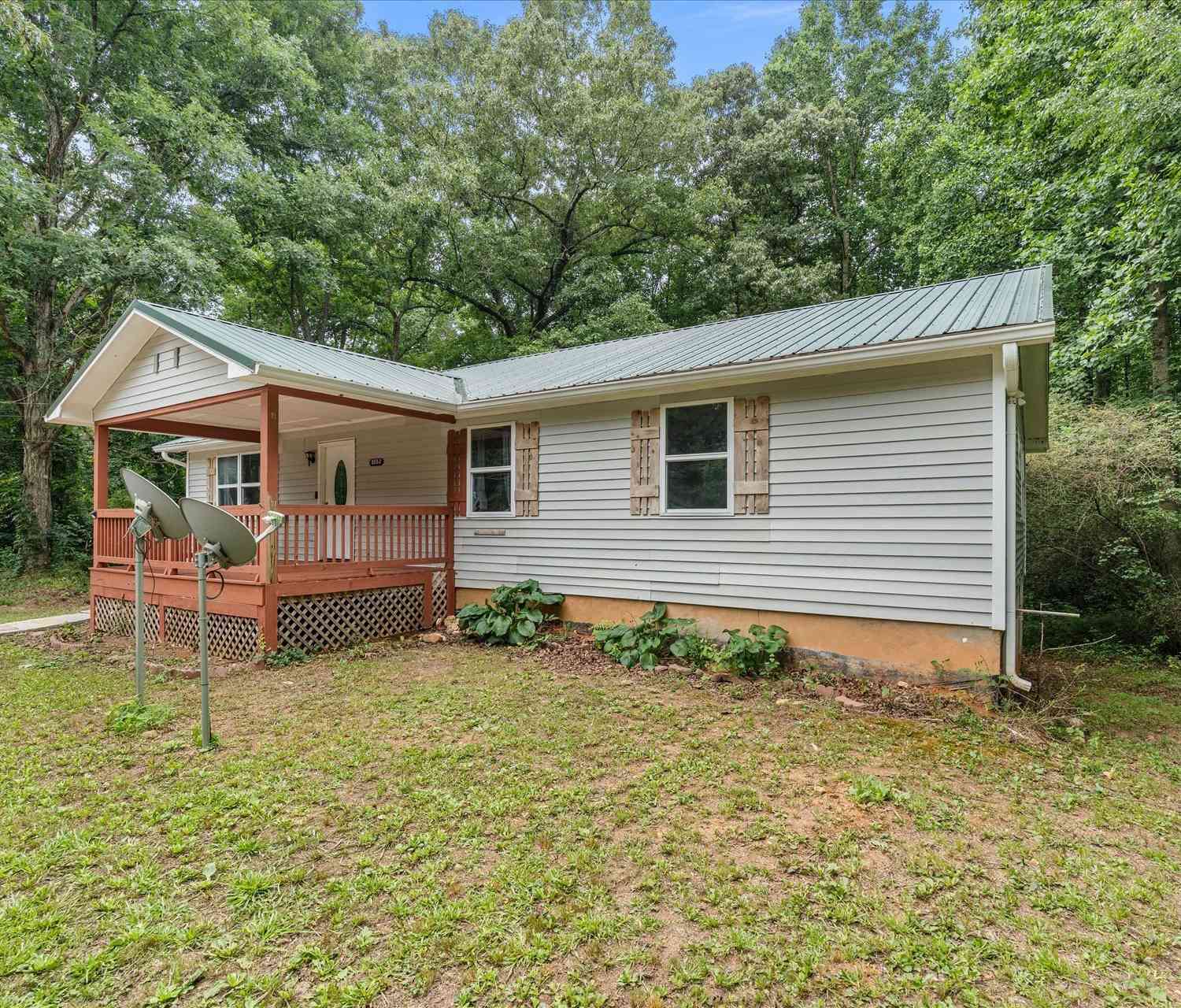 Homes For Sale - 5552 Smithfield Road<br/> Bowdon, GA 30108