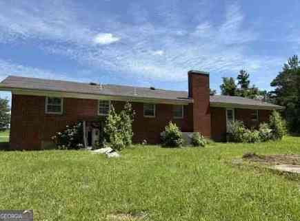 Homes For Sale - 1190 Asphalt Rock Road<br/> Cherokee, AL 35616