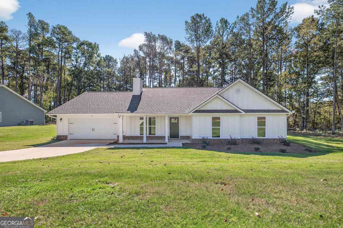 Homes For Sale - 408 Seashell Court #14<br/> Statham, GA 30666