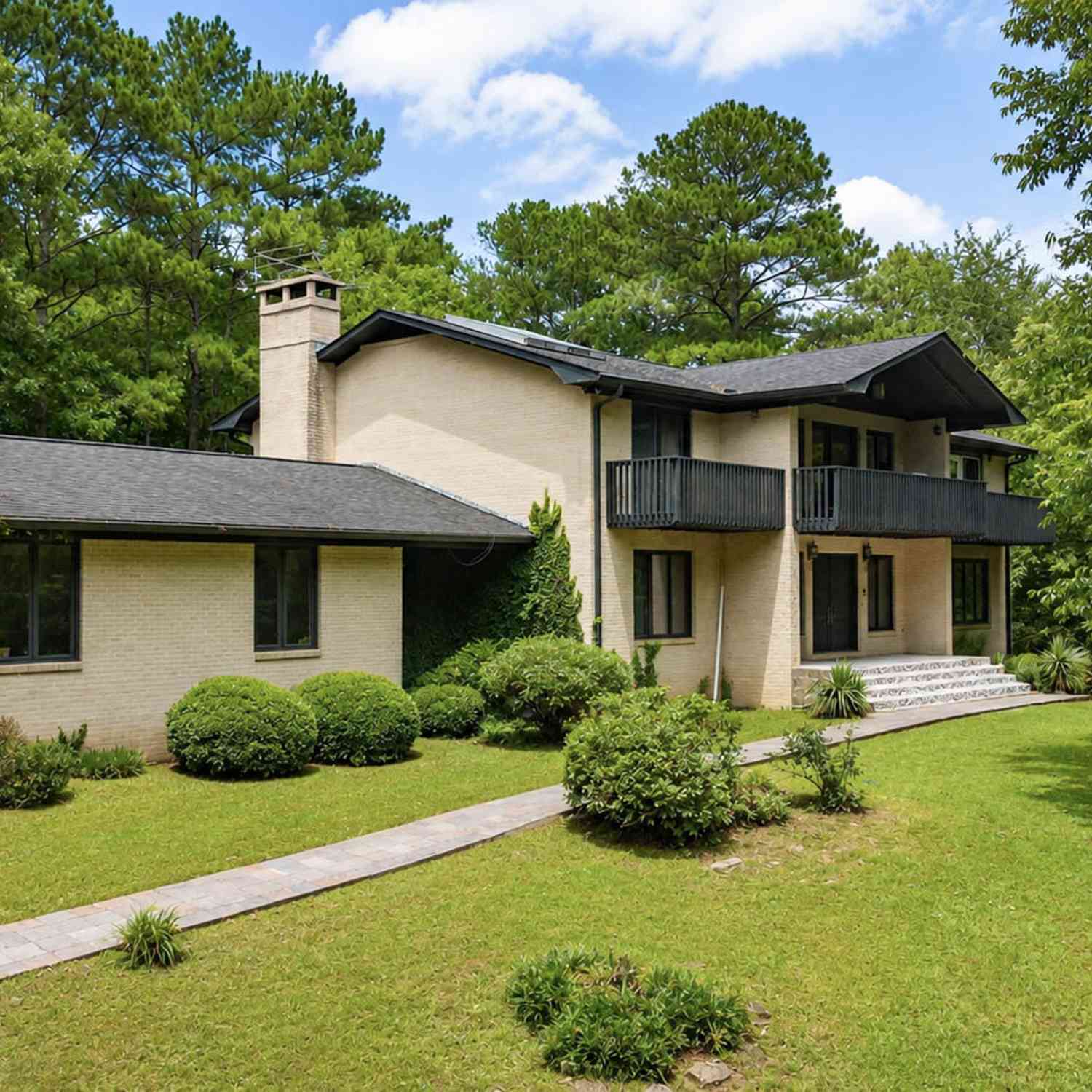 Homes For Sale - 106 Anna Ridge Drive<br/> Heflin, AL 36264