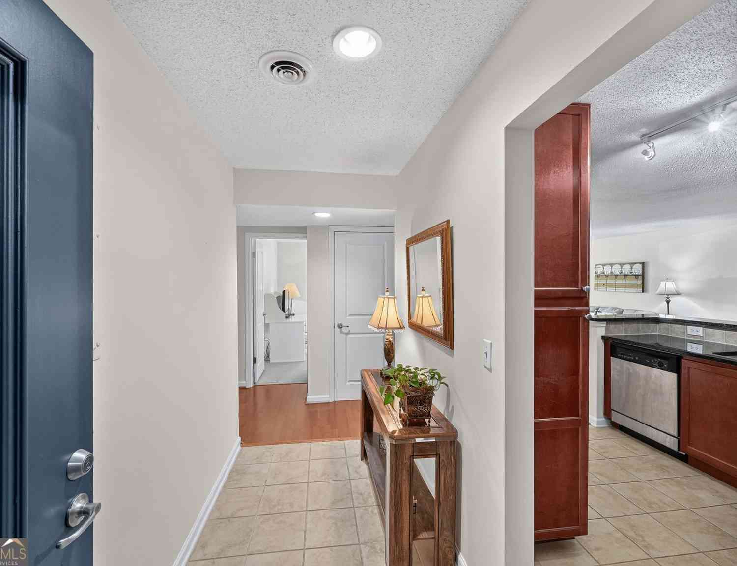 Condo For Sale - 3650 Ashford Dunwoody Road NE #516<br/> Dekalb County, Brookhaven, GA 30319