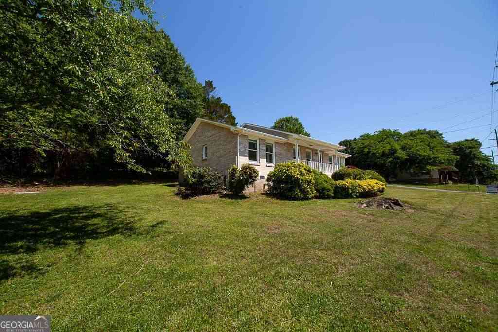 Homes For Sale - 102 Lindsey Court NE<br/> Calhoun, GA 30701